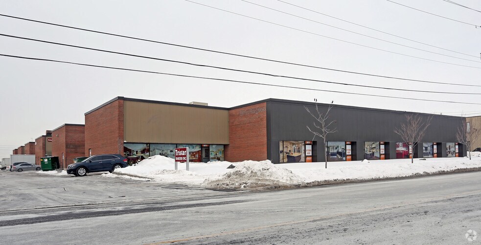 Primary Photo Of 114 Norfinch Dr, Toronto Manufacturing For Lease