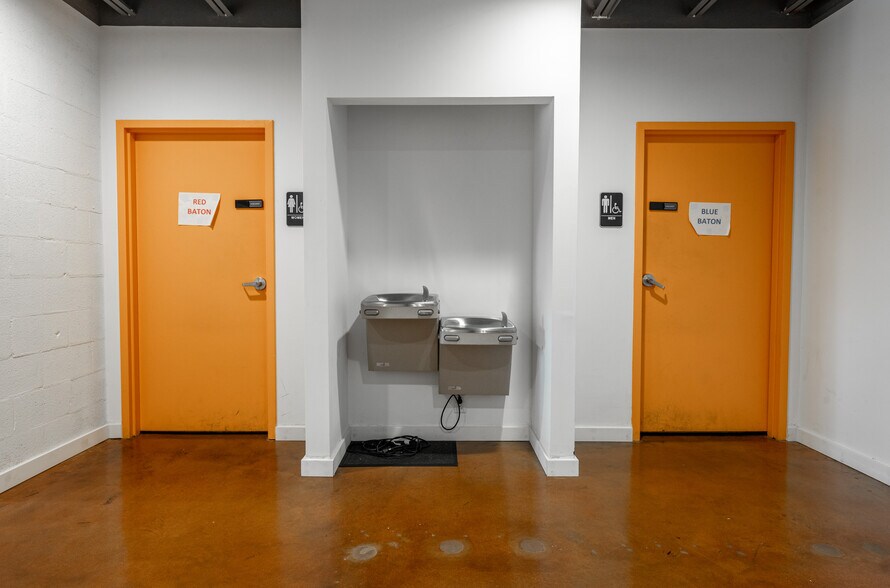 More Photos Of 433 W Main St, Durham Office For Lease