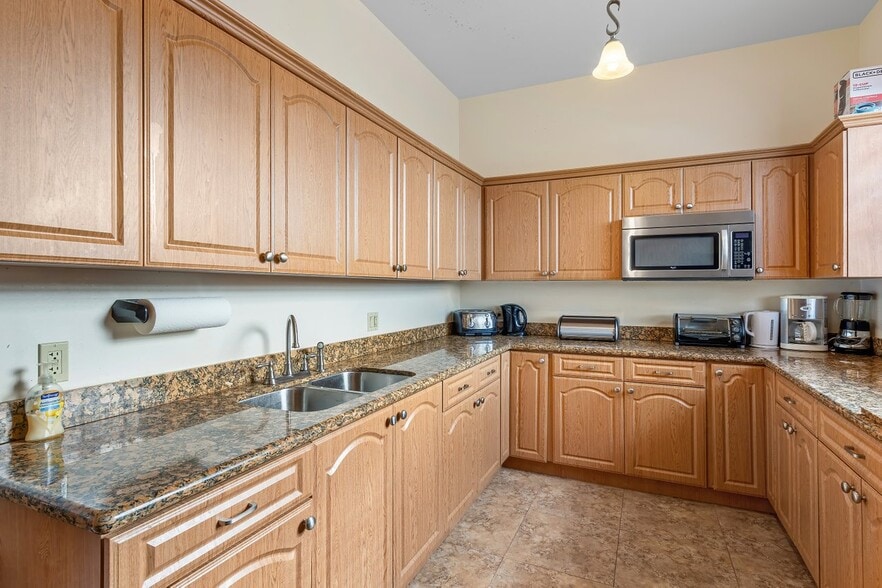 More Photos Of 7025 Summerville Ter, Lake Worth Religious Facility For Sale