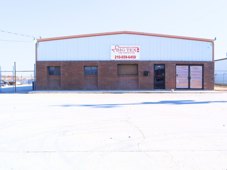 More Photos Of 9238 Converse Business Ln, Converse Service For Sale