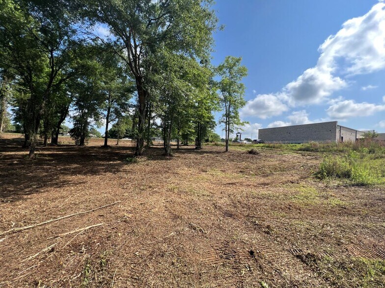 More Photos Of 9723 Airport Blvd, Mobile Land For Sale