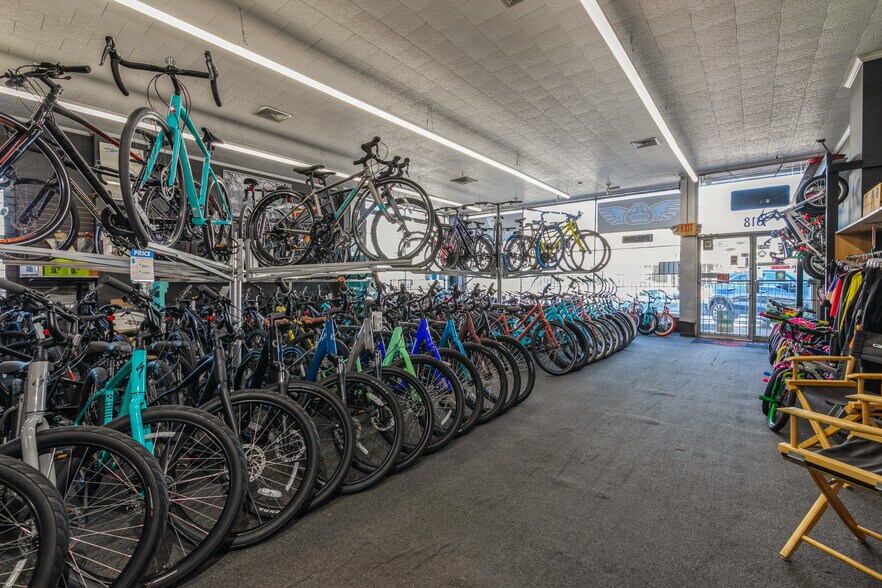 More Photos Of 318 E Main St, Patchogue Freestanding For Sale