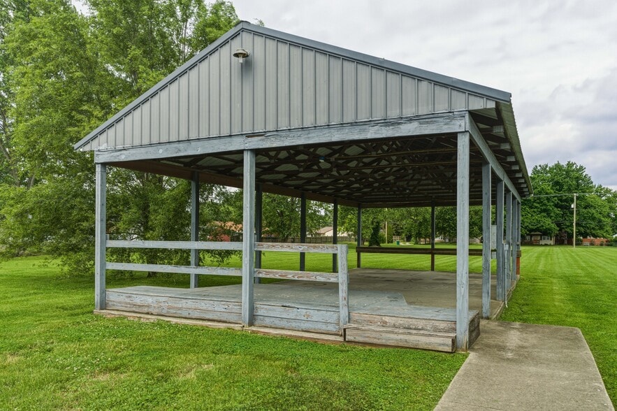More Photos Of 13908 Dixie Hwy, Louisville Religious Facility For Sale