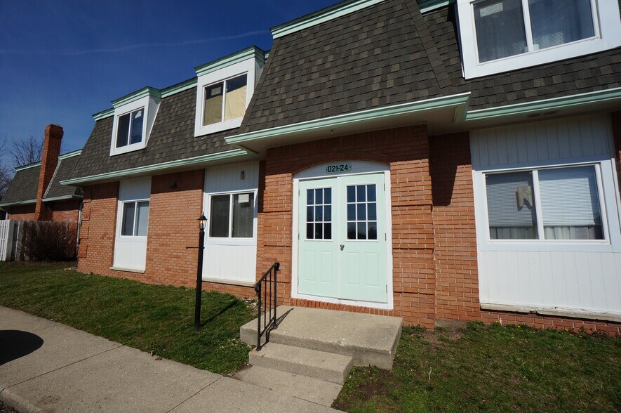 More Photos Of 2505 E 10th St, Anderson Apartments For Sale