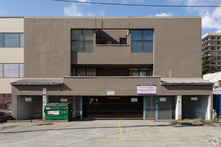 More Photos Of 123 15th St E, North Vancouver Office For Lease