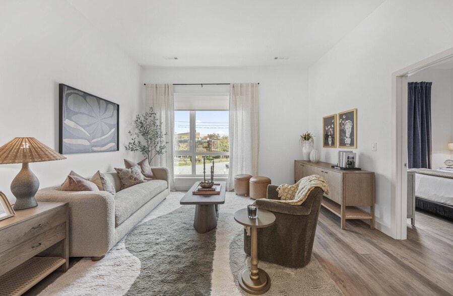 More Photos Of 266 Canal St, Salem Apartments For Lease