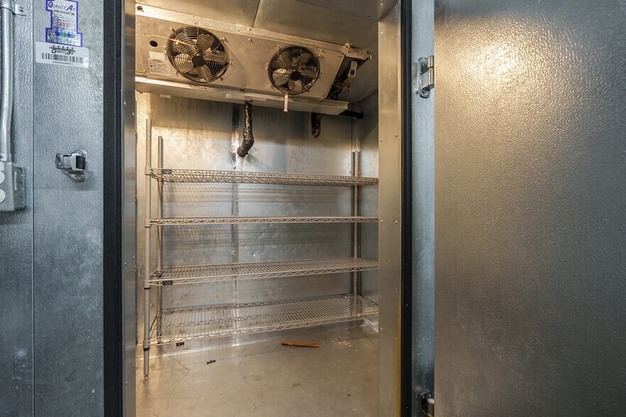 More Photos Of 117 E Allegan St, Otsego General Retail For Sale