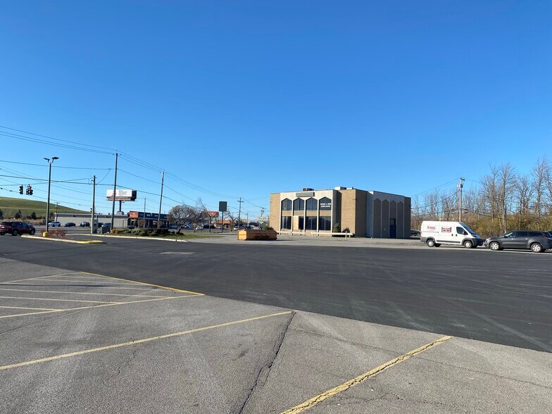 Primary Photo Of 2443 Military Rd, Niagara Falls Freestanding For Sale