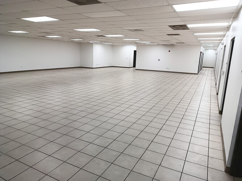 More Photos Of 1060 MacKintosh Dr, Brownsville Office For Lease