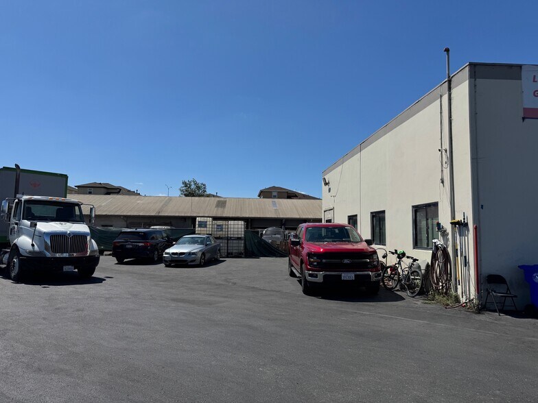 More Photos Of 16440 Ashland Ave, San Lorenzo Warehouse For Lease