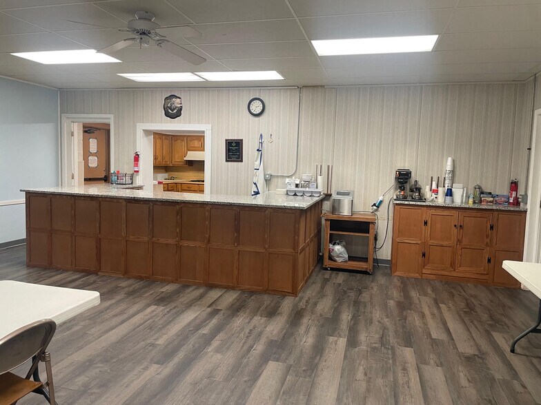 More Photos Of 1309 Newport Ave, Dallas Lodge Meeting Hall For Sale