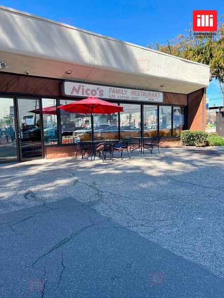 More Photos Of 7138 Shoup Ave, Canoga Park Unknown For Lease