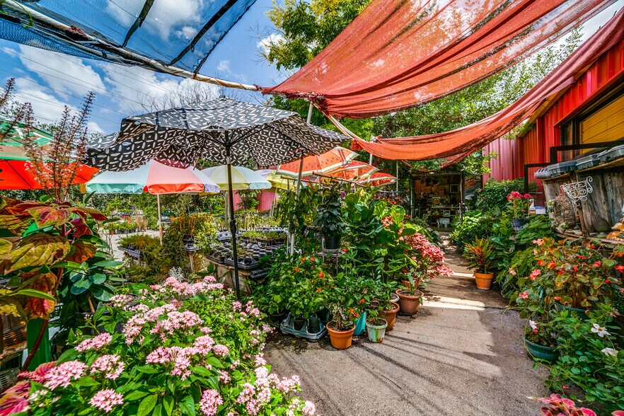 More Photos Of 2006 Pinn Rd, San Antonio Warehouse For Sale