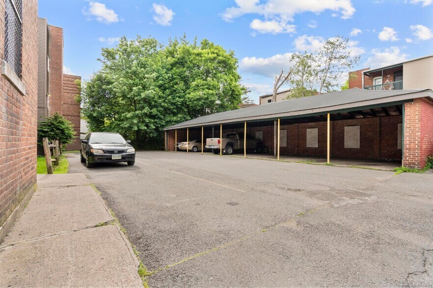 More Photos Of 36-38 School St, Hartford Apartments For Sale
