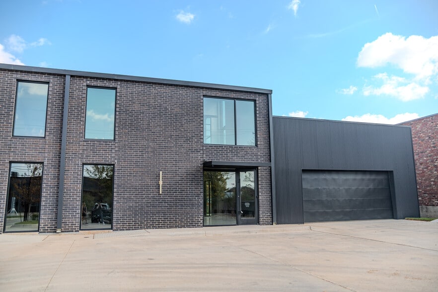 Primary Photo Of 4750 Iberia Ave, Dallas Office Residential For Sale