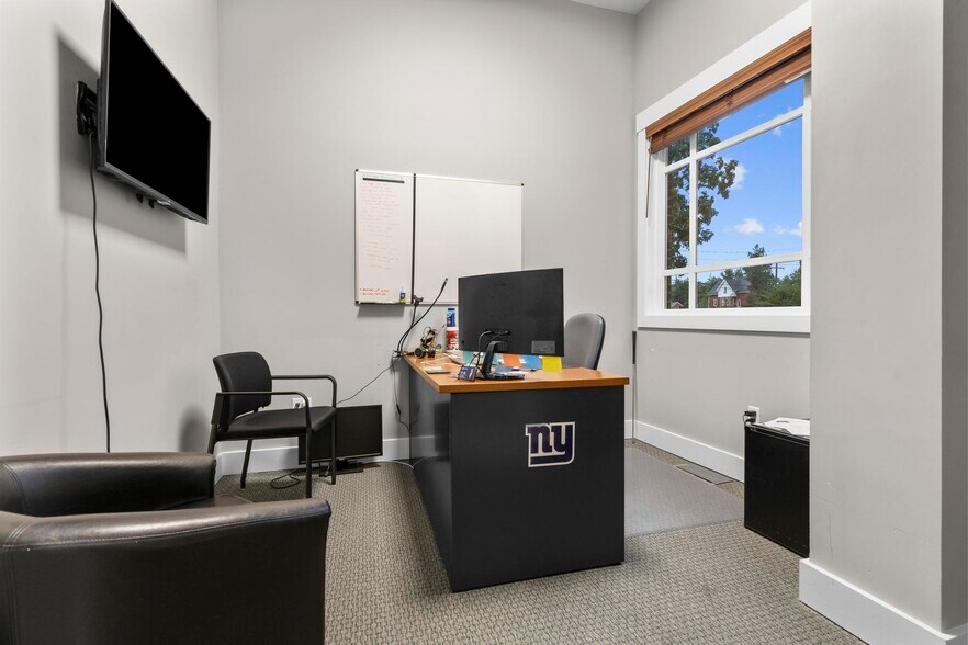 More Photos Of 698 Main St, Branford Office For Sale