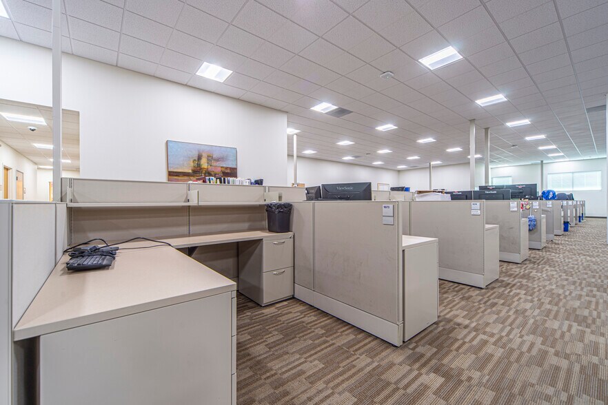 More Photos Of 2755 Pence Loop SE, Salem Medical For Sale