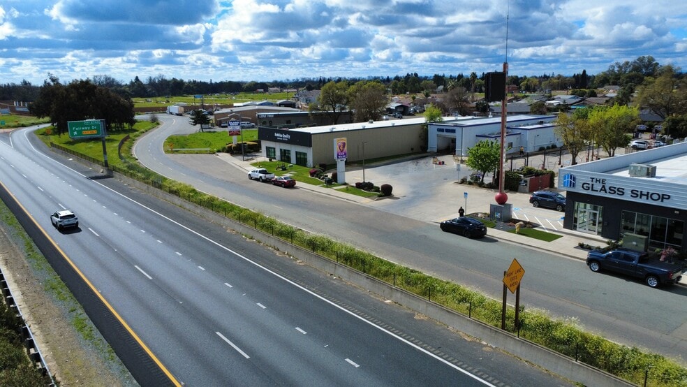 More Photos Of 604 Fairway Dr, Galt Carwash For Sale