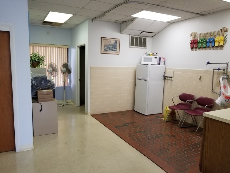 More Photos Of 1121 Route 47, Rio Grande Office For Sale