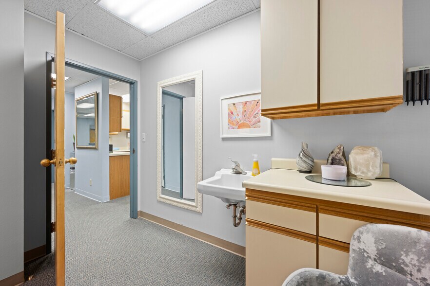 More Photos Of 7373 W Jefferson Ave, Lakewood Medical For Sale