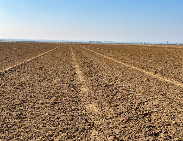 More Photos Of E Panama Lane @ Comanche Rd., Bakersfield Land For Sale