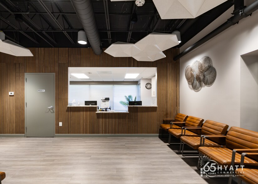 More Photos Of 8031 Ritchie Hwy, Pasadena Loft Creative Space For Lease