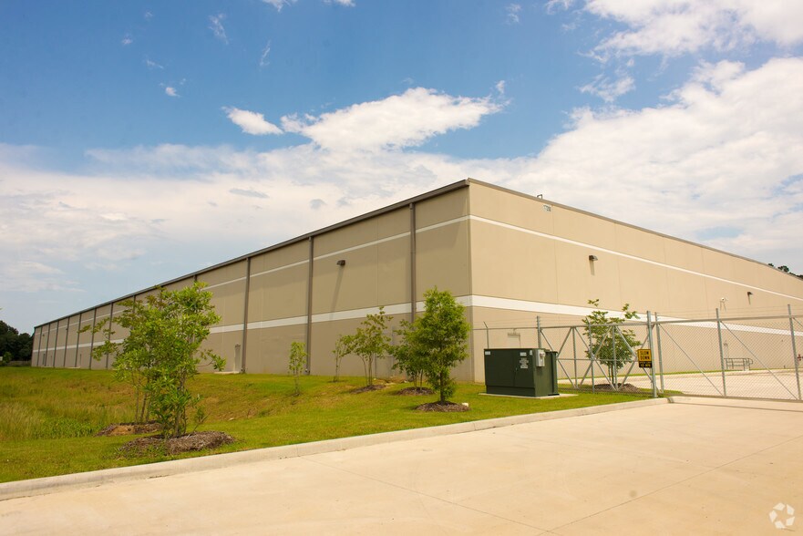 More Photos Of 17200 Manchac Park Ln, Baton Rouge Warehouse For Lease