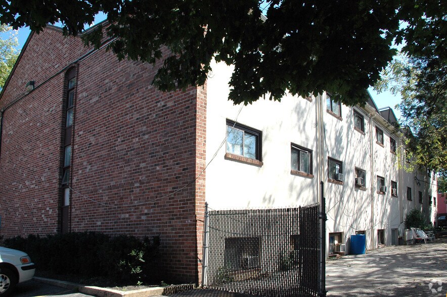 More Photos Of 340 W Washington St, West Chester Apartments For Sale