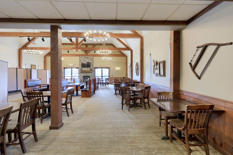 More Photos Of 3610 Newport rd, Intercourse Specialty For Lease