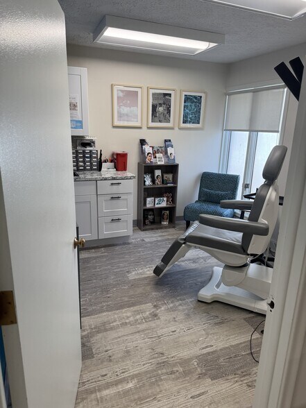 More Photos Of 1219 E Saginaw St, Lansing Medical For Lease