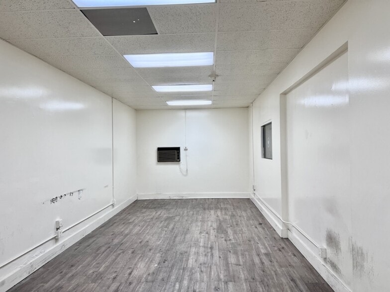 More Photos Of 144 E Santa Clara St, Arcadia Warehouse For Lease