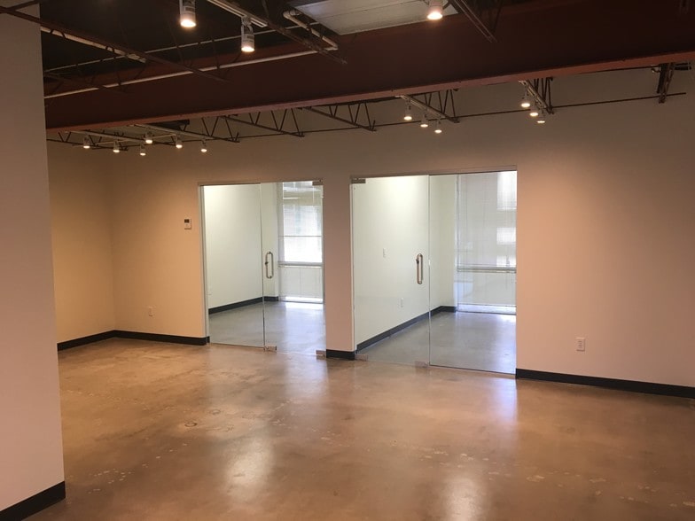 More Photos Of 201 E Southern Ave, Tempe Loft Creative Space For Lease