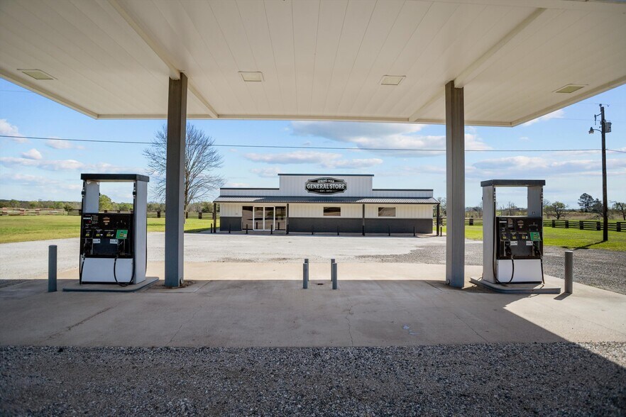 Primary Photo Of 6893 TX-19, Crockett Freestanding For Sale