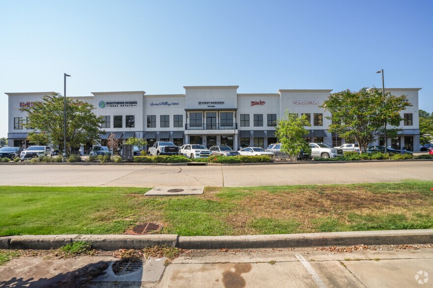More Photos Of 115 Laurel Park Cv, Flowood Office For Lease