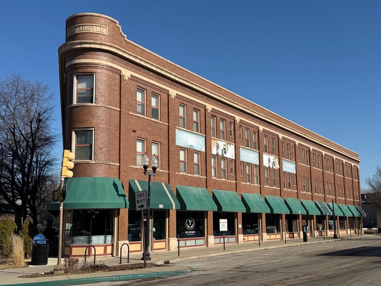 More Photos Of 615 N East St, Indianapolis General Retail For Lease