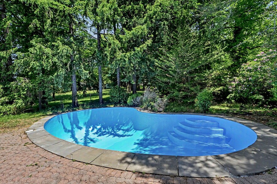 More Photos Of 36 Crosshill Rd, Hartsdale Land For Sale