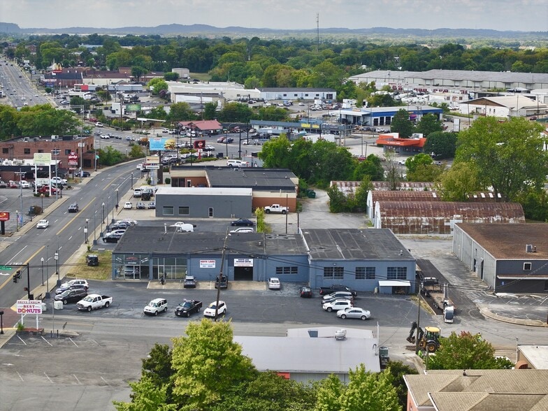 More Photos Of 214 W Main St, Gallatin Auto Dealership For Lease