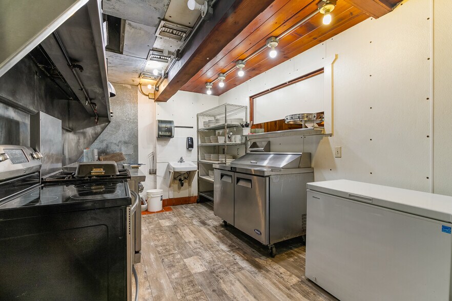 More Photos Of 7461 MT Baker Hwy, Deming General Retail For Sale