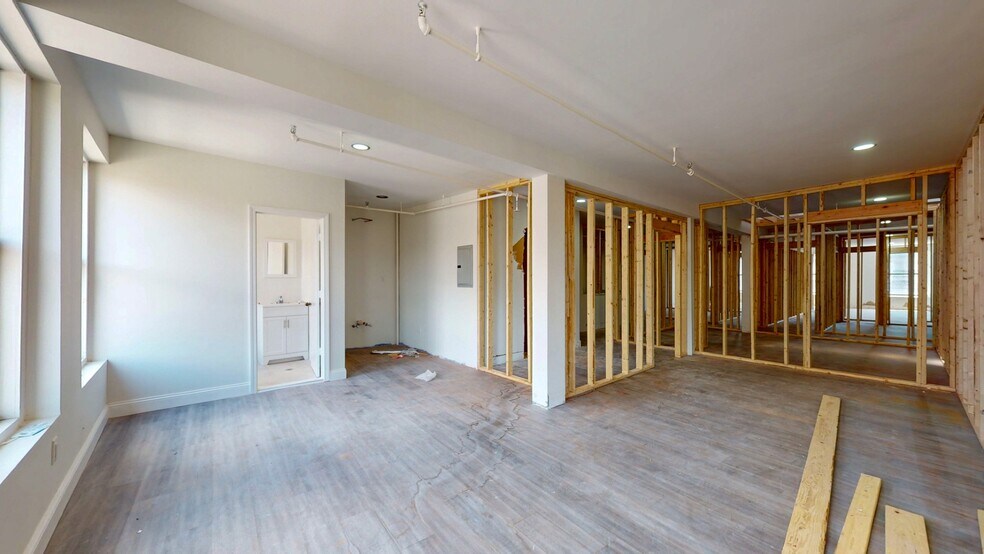 More Photos Of 158 Grand St, Waterbury Office For Sale