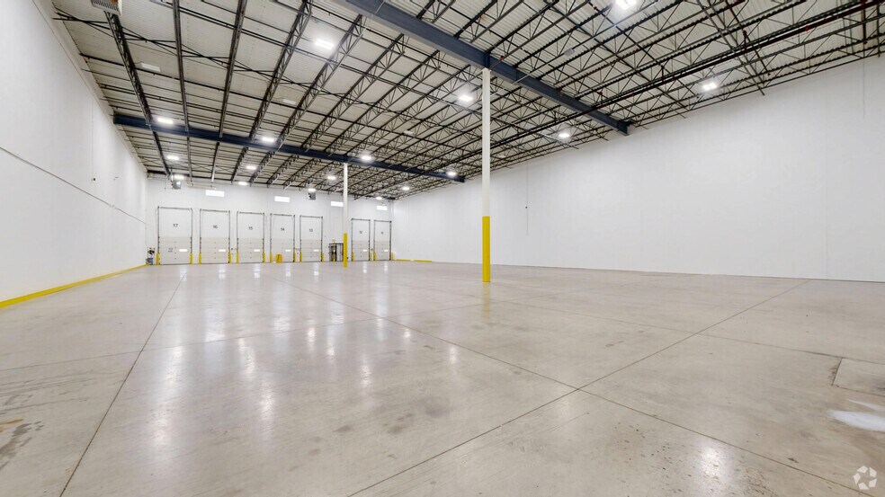 More Photos Of 11101 Franklin Ave, Franklin Park Distribution For Lease