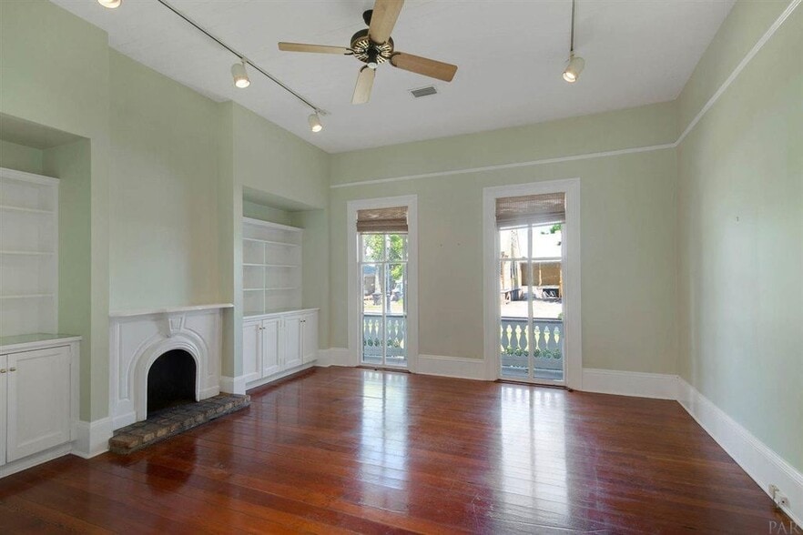 More Photos Of 417 Zarragossa St, Pensacola Office Residential For Sale