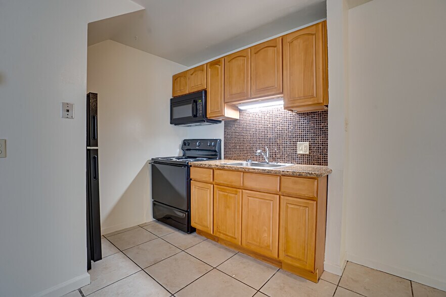 More Photos Of 1905 N El Dorado St, Stockton Apartments For Sale