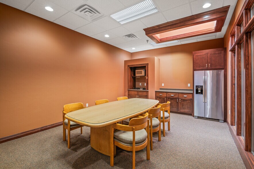 More Photos Of 111 N Broadway St, Green Bay Office Residential For Sale