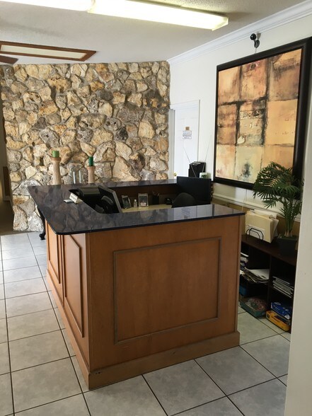 More Photos Of 407 Lake Howell Rd, Maitland Medical For Sale