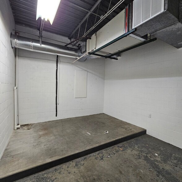 More Photos Of 660 David Ave, Danville Warehouse For Sale