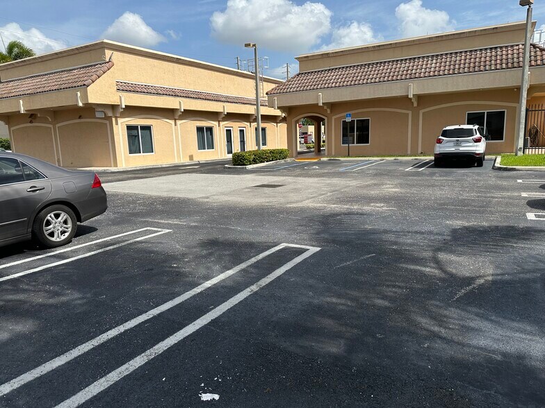 More Photos Of 400 E Hallandale Beach Blvd, Hallandale Beach Medical For Lease