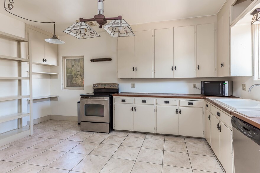 More Photos Of 6938 E 1st St, Scottsdale Office For Lease