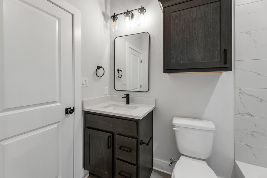 More Photos Of 514 Deacon Dr W, College Station Apartments For Sale