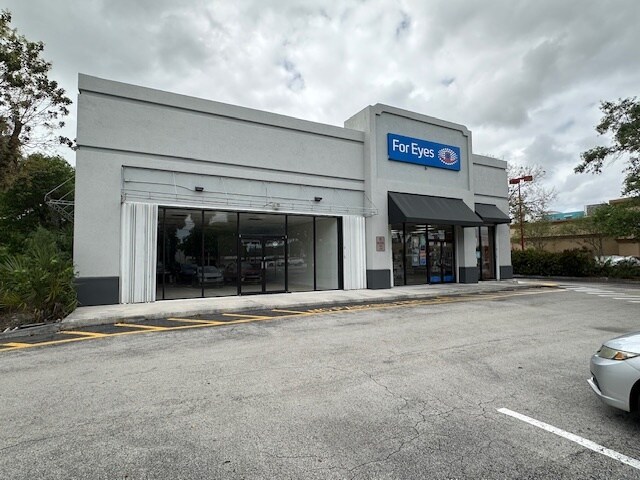 More Photos Of 5251 N University Dr, Lauderhill Freestanding For Lease