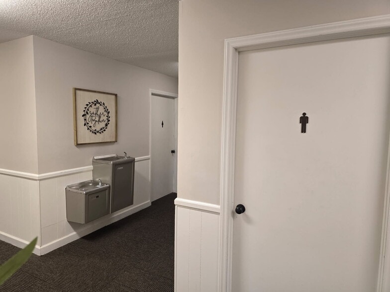 More Photos Of 517 Pleasant Ave, Kannapolis Religious Facility For Sale